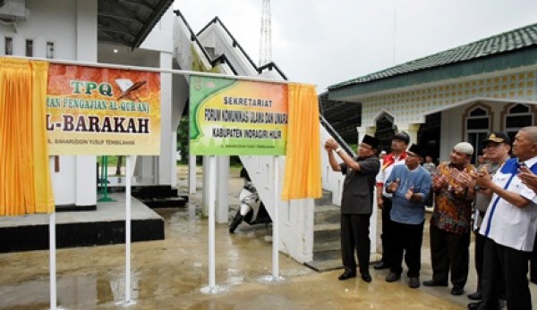 Bupati Wardan Resmikan Gedung TPQ Al-Barakah dan Sekretariat Forum Komunikasi Ulama dan Umara Inhil