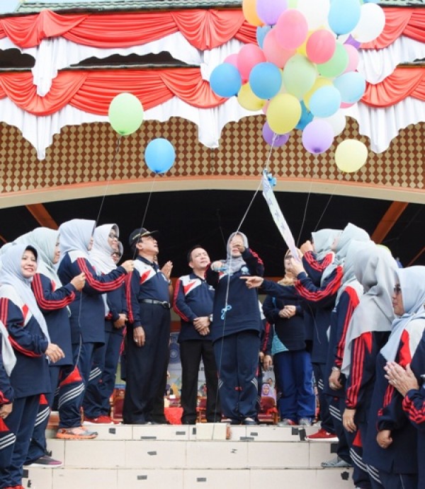 Selain Bupati HM.Wardan, Hj. Septina Primawati Hadiri Pembukaan Jambore PKK Inhil 2018