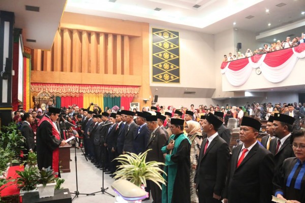 45 Anggota DPRD Pekanbaru Periode 2019-2024 Resmi Ucapkan Sumpah