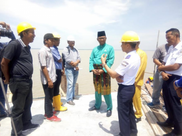 Suyatno Tinjau Perkembangan Pembangunan Pelabuhan Bagansiapiapi