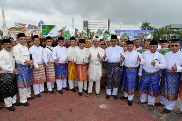 Bank Riau Kepri Salurkan Dana CSR Kepada Lima Ribu Tenaga Kerja