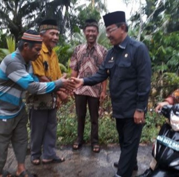 Kunker ke Kecamatan Pulau Burung, Bupati Inhil Resmikan Gedung PAUD dan Pustu