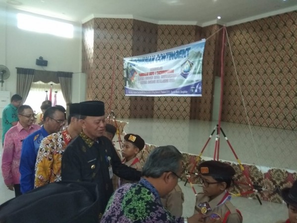 Walikota Lepas Rombongan Jambore Di Aula SMPN 4 Tanjungpinang