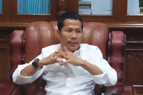 Ketua DPRD Riau Minta BNN Tes Urine Semua Kepala Daerah di Riau