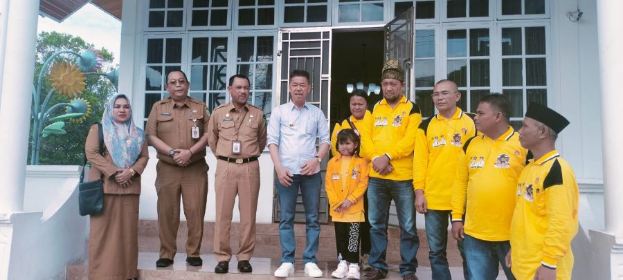 Bupati afrizal sintong, S, IP, lakukan pelepasan secara simbolis kepada Nathasya Br. Nainggolan