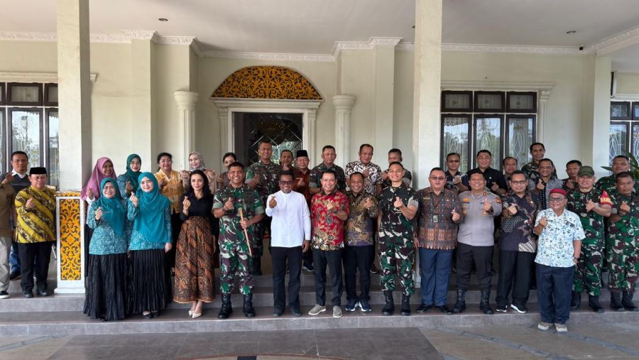 Bupati dan Wabup Sambut Kunjungan Danrem 031/Wira Bima di Rumah Dinas Bupati