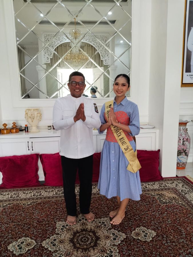 Bupati Pelalawan H. Zukri Misran, S.M., M.M. berikan dukungan penuh dan doa restu untuk Wahyu Trinanda Puteri di Grand Final Duta Pariwisata Riau 2026