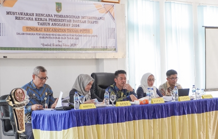 Bupati Rohil Buka Musrenbang Kecamatan Tanah Putih Sekaligus Pimpin Musyawarah