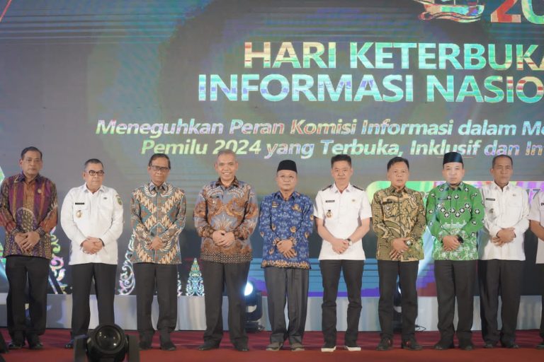 Bupati Rohil Hadiri Peringatan Hari Keterbukaan Informasi Nasional di Kabupaten Kampar