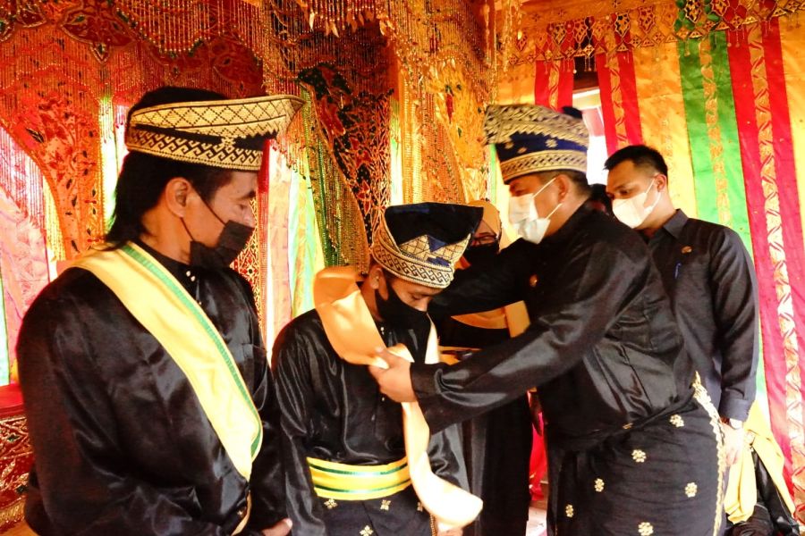 Bupati Siak Kukuhkan LAMR Kampung Tanjung Kuras