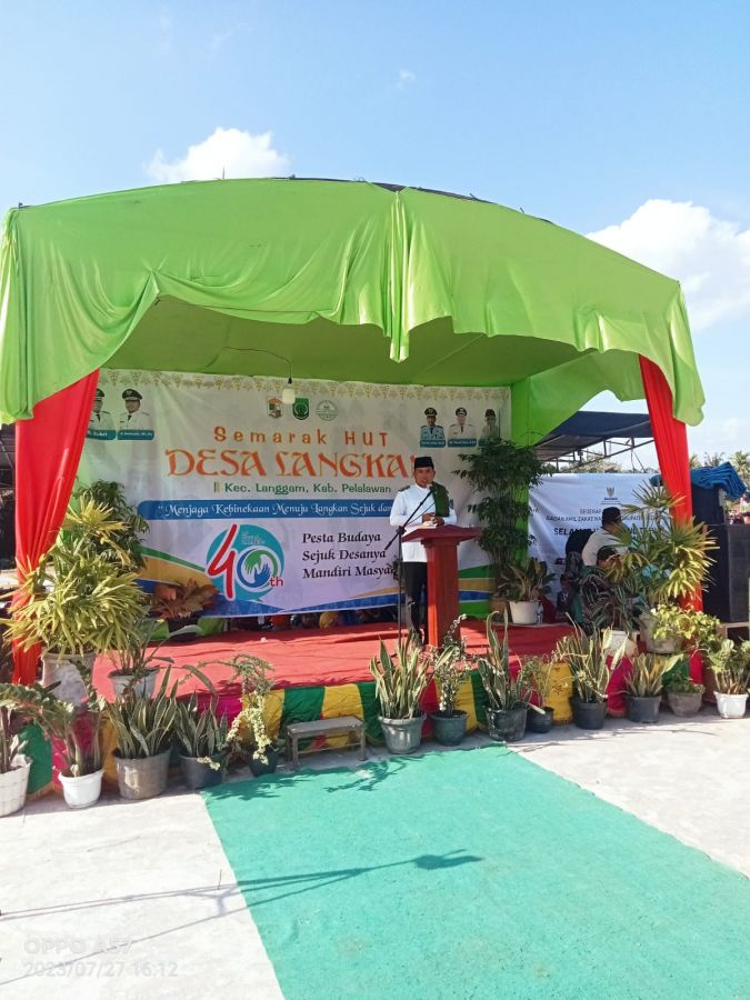 Di HUT Ke 40 Desa Langkan, Bupati H Zukri Ajak Masyarakat Sukseskan Program Pemerintah
