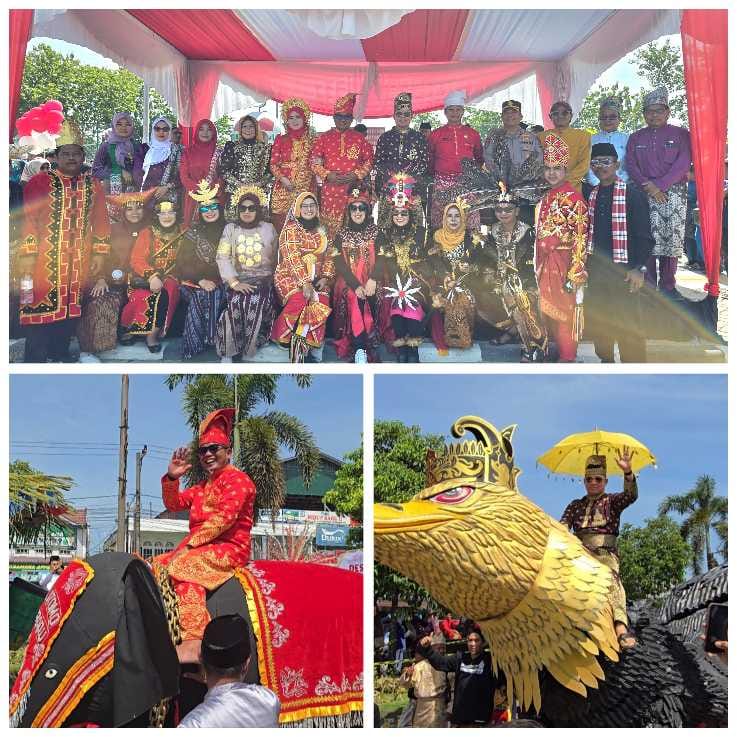 Dilepas Bupati H Zukri, Ribuan Pasang Mata Saksikan Pawai Budaya HUT ke-26 Kabupaten Pelalawan