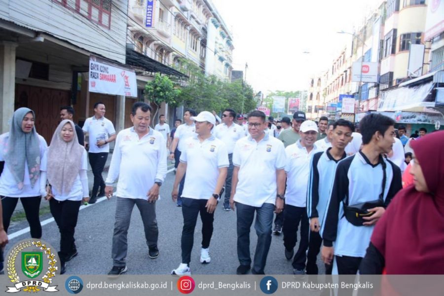 DPRD Bengkalis Meriahkan Jalan Santai Sempena HUT Bhayangkara ke-77