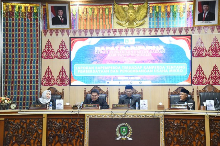 DPRD Tetapkan Ranperda menjadi Perda, Bupati Kasmarni Harapkan Usaha Mikro jadi Investasi Strategis Ekonomi Daerah
