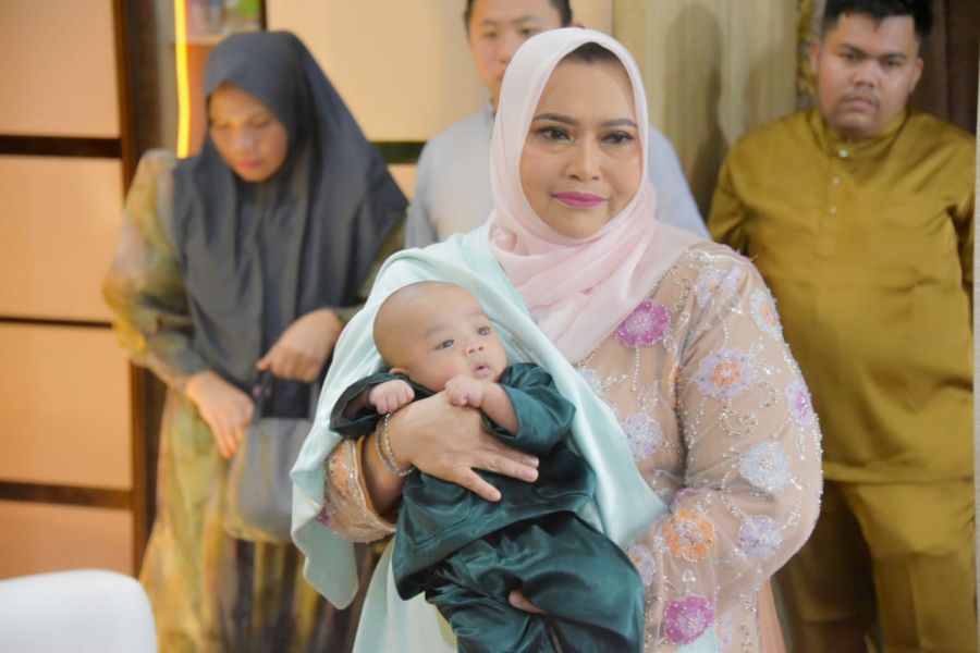 Gelar Aqiqah Cucu Kedua, Bupati Kasmarni dan Keluarga Ucap Terima Kasih Atas Kehadiran Tetamu Undang