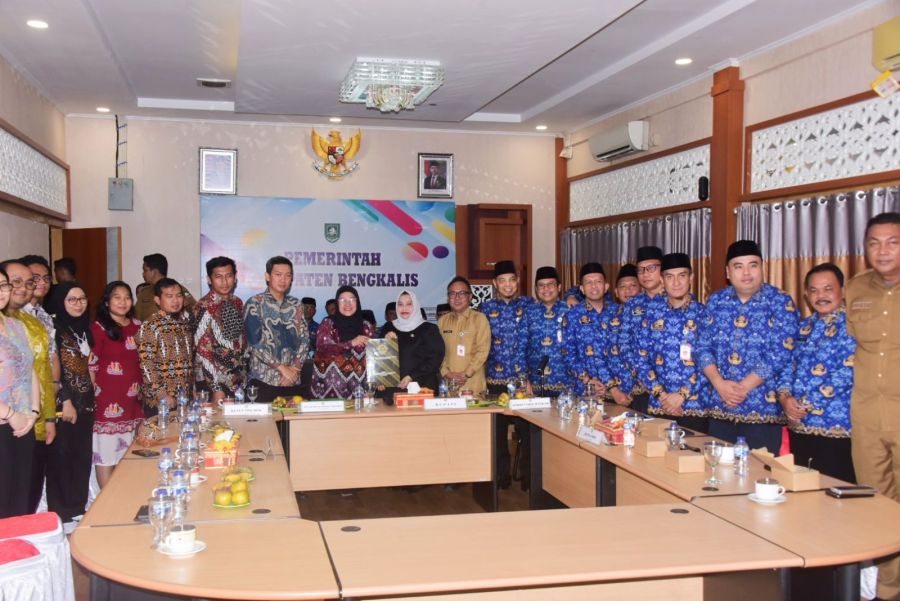 Gelar Exit Meeting LKPD 2025, Kasmarni Tegaskan Kepala PD Bengkalis Terus tingkat Kepatuhan dan Tertib Administrasi Pengelolaan Keuangan Daerah