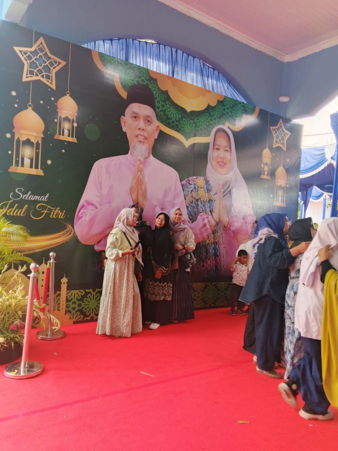 Halal Bihalal Wali Kota Dumai Berlangsung Hangat, Ribuan Warga Padati Kediaman Dinas