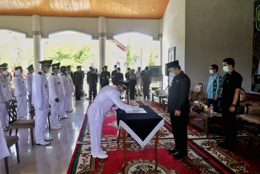 Ini Pesan Wabup Siak Saat Lantik 37 Pejabat Penghulu