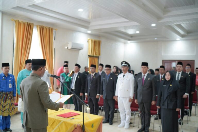 Lantik Pejabat Eselon, Sekda Rohil : Jabatan Bukan Abadi, Tapi Bagi Mereka yang Berprestasi