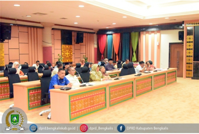 Pansus LKPJ Diskusi terkait Tata Laksana LKPJ di DPRD Provinsi Riau