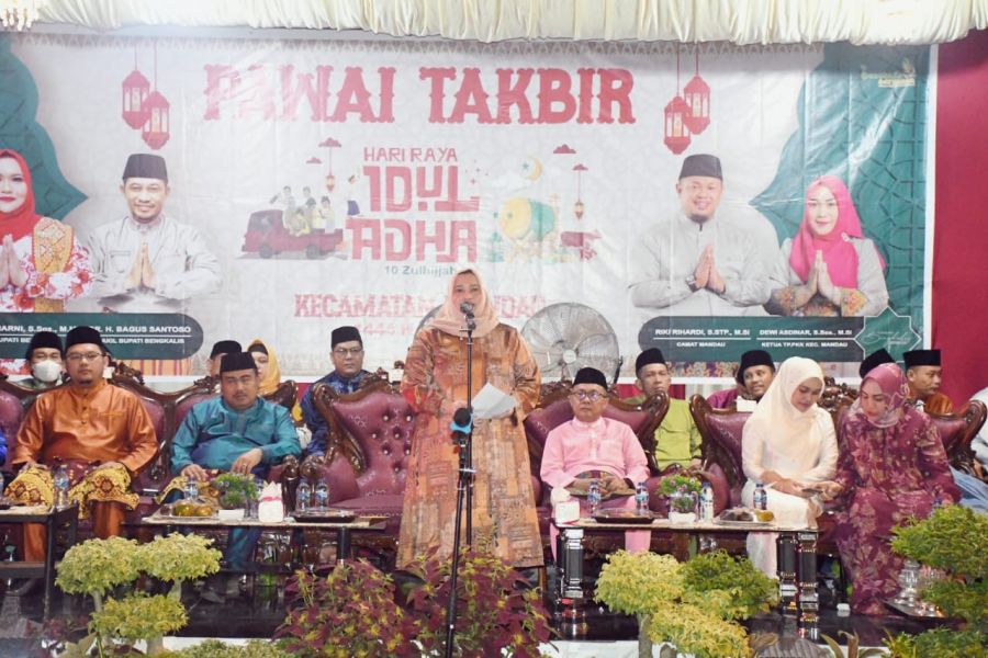 Pawai Takbir Idul Adha Mandau Berlangsung Meriah, Bupati Kasmarni Komitmen Dukung Bidang Keagamaan