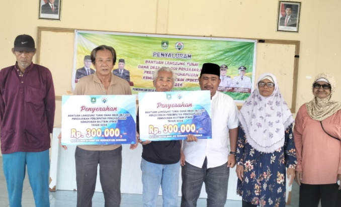 Pemdes Kelemantan Barat Salurkan BLT Tahap 1 untuk 15 KPM, Turun dari 31 Penerima Tahun Lalu