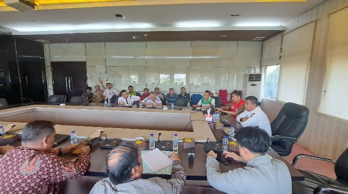 Pimpin Rapat Terkait Kelangkaan BBM Subsidi, ini kata Bupati Zukri