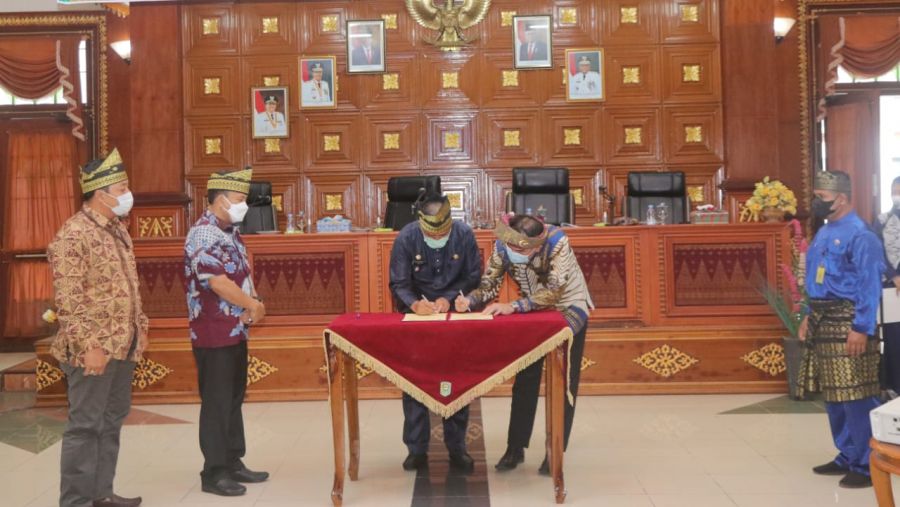 Terkait Hukum Perdata dan Tata Negara, Pemkab Siak, Kejari dan 5 BUMD Teken MoU
